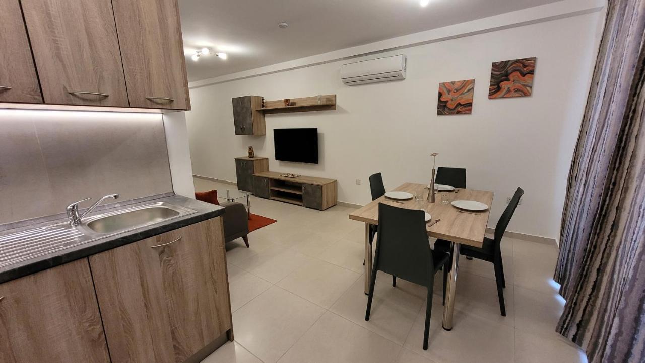 Lovely Apartment With Side Sea View St. Paul's Bay Exterior foto